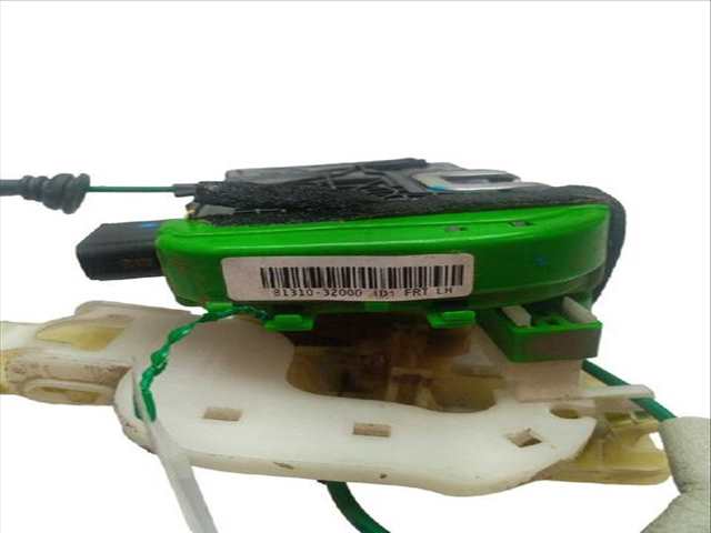 Foto 1ª: Cerradura Puerta Delantera Izquierda Hyundai i40 1.7 CRDI 141CV (2011)