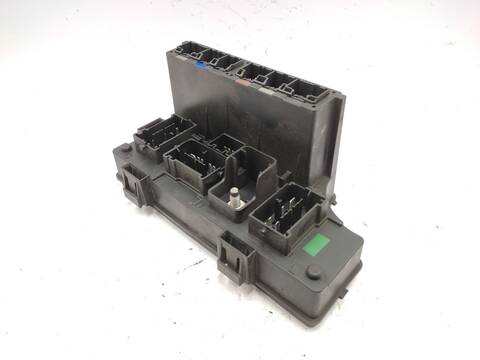 Foto 1ª: Caja Reles Fusibles Dodge Caliber 2.0 CRD 140CV 103KW [ECD,ECE] (2010)