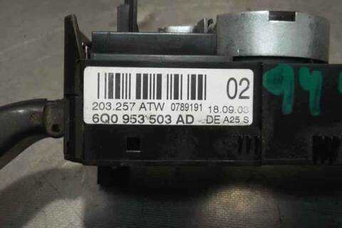 Foto 3ª: Mando Multifuncion Seat Ibiza COOL 64CV 47KW [ASY] (2004)