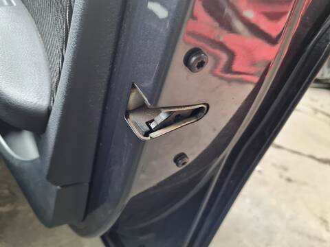 Cerradura Puerta Delantera Derecha Bmw Serie 1 114 118D 143CV 105KW