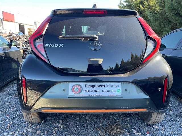 Foto 3ª: Portón Toyota Aygo 1.0 G X [1KR] (2022)