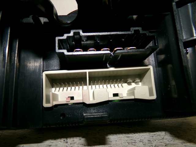 Foto 4ª: Mando Calefacción A. A. Volkswagen Golf 1.4 G SERIE 5, 2004-2008 [BCA] (2005)