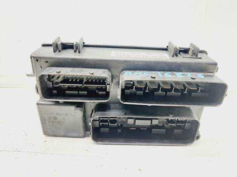 Foto 4ª: Caja Reles Fusibles Fiat Grande Punto 1.3 16V JTD CAT 90CV 66KW [199A3000] (2007)