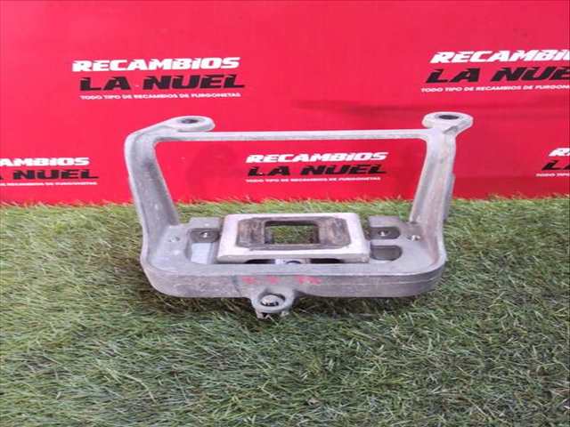 Foto 1ª: Soporte Motor Renault Master 2.3 DCI 125 FWD FV0C FV0D FV0G FV0H FV0J FV0K) 125CV 92KW FURGONETA [M9T 670,M9T 672,M9T 676,M9T 678,M9T 680,M9T 870,M9] (2013)