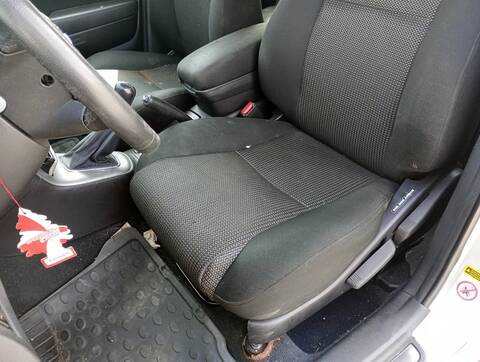 Foto 2ª: Asientos Traseros Toyota Avensis 1.8 SOL 129CV 95KW [1ZZFE] (2007)