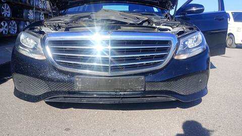 Paragolpes Delantero Mercedes Clase E 180 E 200 D 213.013) 150CV 110KW