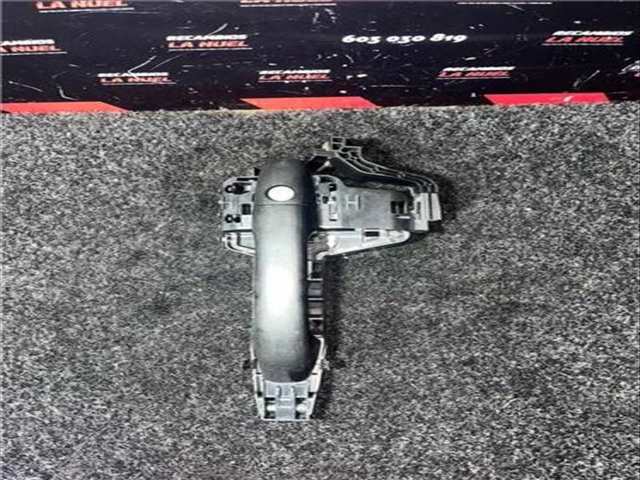 Maneta Exterior Delantera Izquierda Mercedes Vito 109/110/111/114 CDI BASE FWD COMPACTA 114CV 84KW