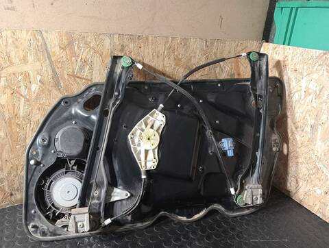 Foto 3ª: Elevalunas Eléctrico Delantero Izquierdo Volkswagen Passat ADVANCE 1 16V TSI 1390 CM3) 122CV (2005)