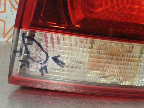 Foto 4ª: Piloto Trasero Derecho Volkswagen Golf ADVANCE 140CV 103KW [CFFB] (2010)