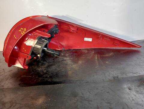 Foto 2ª: Piloto Trasero Izquierdo Peugeot 207 CONFORT 1 HDI FAP 90CV (2007)