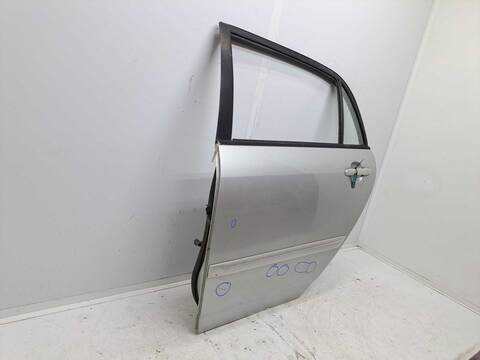 Foto 4ª: Puerta Trasera Izquierda Toyota Corolla 2.0 D-4D LINEA LUNA BERLINA 116CV 85KW [1CD-FTV] (2003)