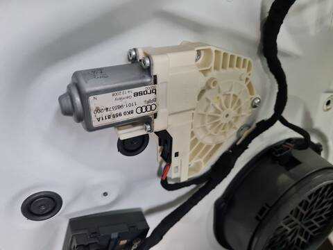 Elevalunas Manual Trasero Izquierdo Audi A4 BASICO 160CV 118KW