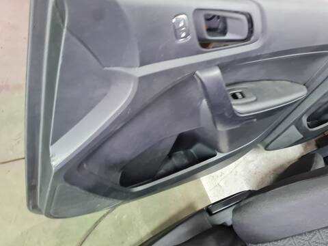 Foto 3ª: Asientos Traseros Ford Ranger DOBLE CABINA 4X4 XLT LIMITED 170CV 125KW [BC2X] (2022)