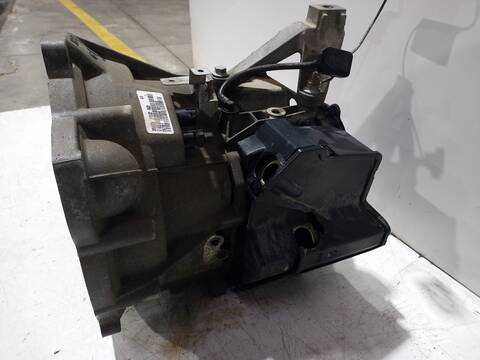 Foto 2ª: Caja Cambios Ford Focus TREND BERLINA 101CV 74KW [HWDA] (2006)