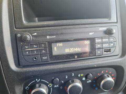 Sistema Audio Radio CD Renault Trafic L1H1 3 0T 170CV 125KW FURGON