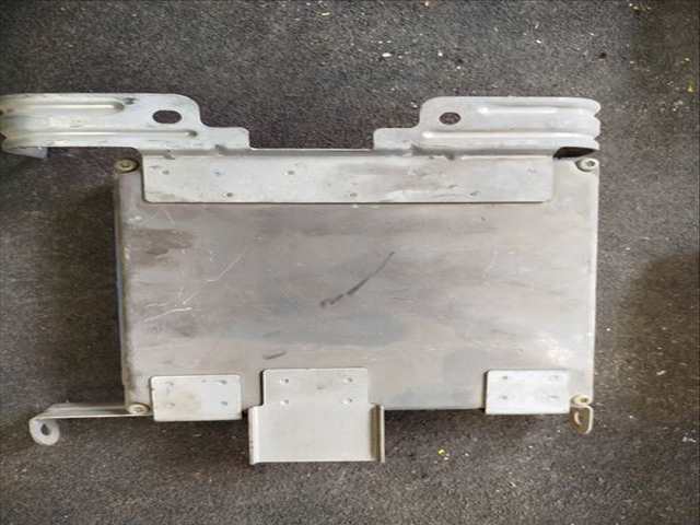 Foto 3ª: Centralita Motor ECU Nissan Primera VERSION INDEFINIDA (1995)