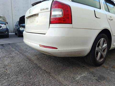 Foto 3ª: Paragolpes Trasero Skoda Octavia CAY (2011)