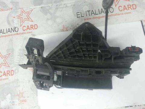 Foto 3ª: Cerradura Puerta Delantera Derecha Ford Focus TREND 116CV 85KW [KKDA1G] (2008)