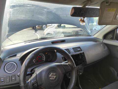 Foto 1ª: Salpicadero Suzuki Swift M13A BERLINA (2009)