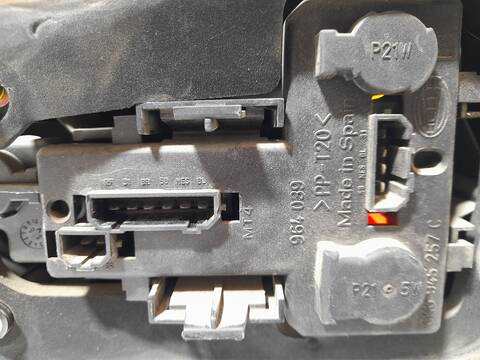 Foto 4ª: Piloto Trasero Izquierdo Seat Ibiza SELECT 60CV 44KW [AKK] (2000)