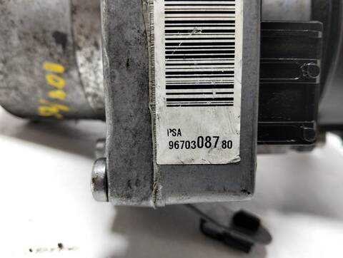 Foto 2ª: Bomba de Direccion Citroen C4 1.6 HDI CAT 9HY - DV6TED4) 109CV (2004)