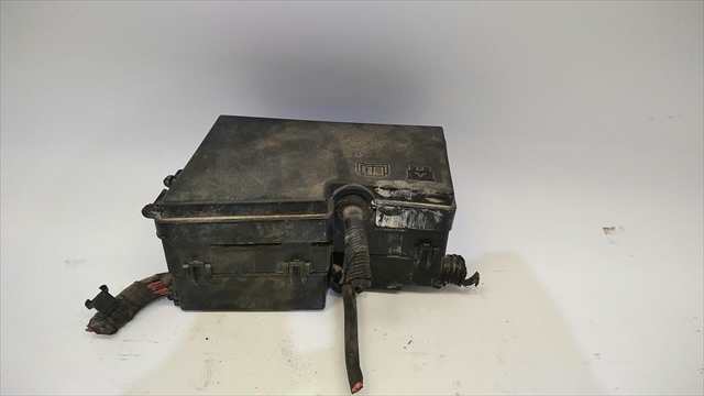 Foto 2ª: Caja Reles Fusibles Ford C Max 1.6 DIESEL [D/HHDA] (2006)