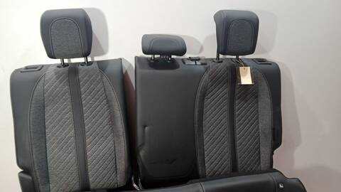 Foto 3ª: Asientos Traseros Peugeot 2008 1.2 PURETECH 100 101CV 74KW [HNK (EB2ADTD)] (2024)