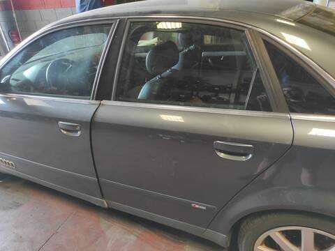 Puerta Trasera Izquierda Audi A4 BCZ BERLINA