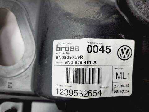 Foto 4ª: Elevalunas Manual Trasero Izquierdo Volkswagen Tiguan ADVANCE BLUEMOTION 110CV 81KW [CFF] (2012)