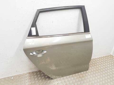 Foto 3ª: Puerta Trasera Derecha Kia Carens CONCEPT [D4FD]