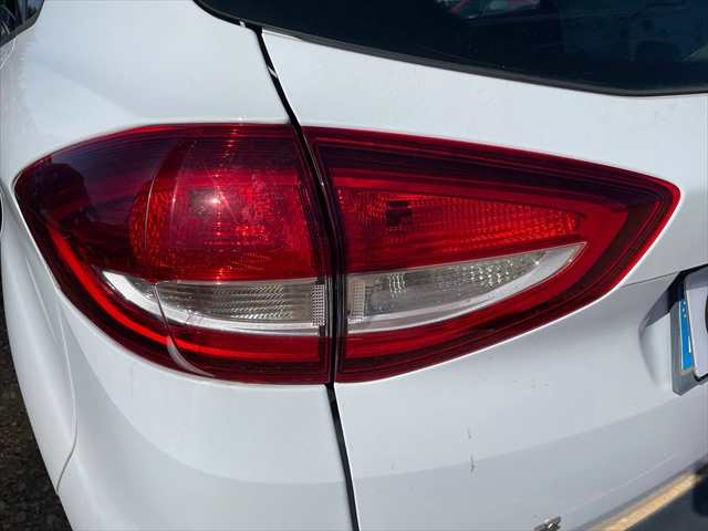 Foto 3ª: Piloto Trasero Izquierdo Ford C Max 1.0 G 125cv [M1DD] (2015)