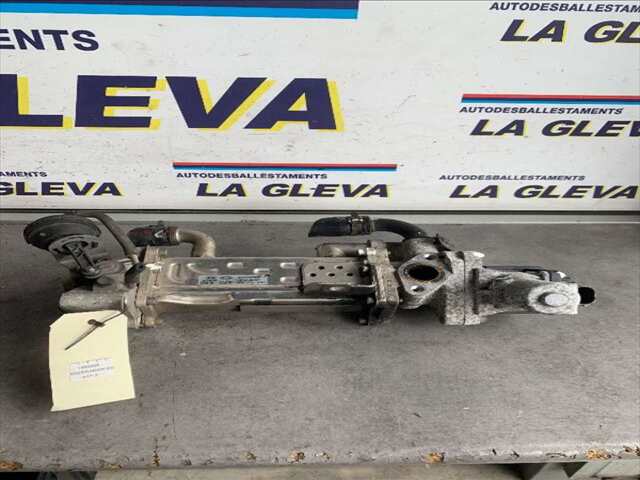 Foto 1ª: Valvula EGR Kia Carens 1.7 CRDI141CV 0CV [D4FD] (2014)