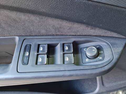 Botonera Elevalunas Volkswagen Golf STYLE 115CV