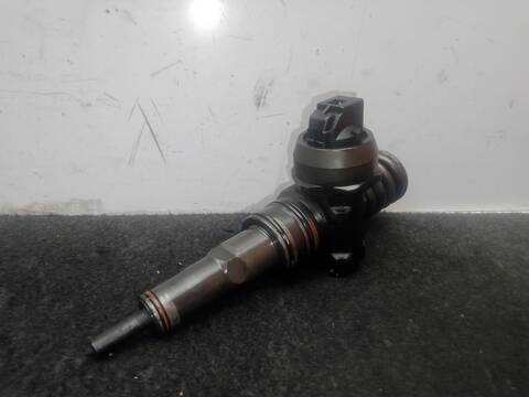 Foto 2ª: Inyectores Volkswagen Touareg 2.5 R5 TDI 174CV 128KW [BAC] (2003)