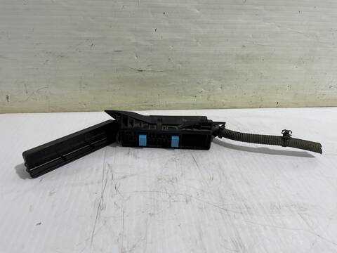 Caja Reles Fusibles Toyota Prius BASIS 78CV 57KW