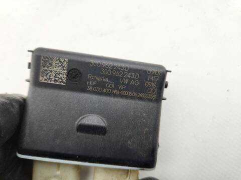 Foto 3ª: Centralita Motor ECU Volkswagen Passat R-LINE 4 MOTION 193CV [DXNB] (2024)