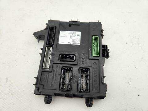 Foto 3ª: Caja Reles Fusibles Nissan Qashqai ACENTA 140CV 103KW [HR13] (2020)