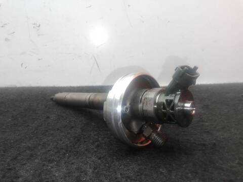 Foto 2ª: Inyectores Nissan Cabstar 35.15 DCI 45.15 DCI 3.0 F24M) 150CV 110KW [ZD30] (2012)