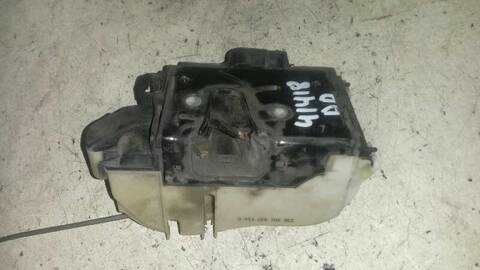 Foto 2ª: Cerradura Puerta Delantera Derecha Volkswagen Polo 1.9 DIESEL BERLINA 64CV 47KW [ASX] (2001)