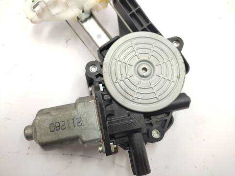 Foto 3ª: Elevalunas Manual Trasero Izquierdo Honda Crv 2.2 I-DTEC 4WD RE6) 150CV 110KW III RE_) [N22B4] (2013)