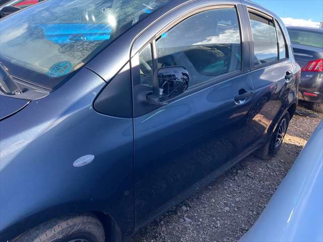 Foto 2ª: Puerta Delantera Izquierda Toyota Yaris 1.0 G 70cv [1KR] (2009)