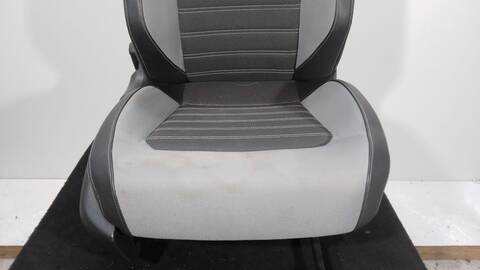 Foto 2ª: Asiento Delantero Derecho Volkswagen Jetta 2.0 TDI 110CV 81KW [CUUA] (2014)