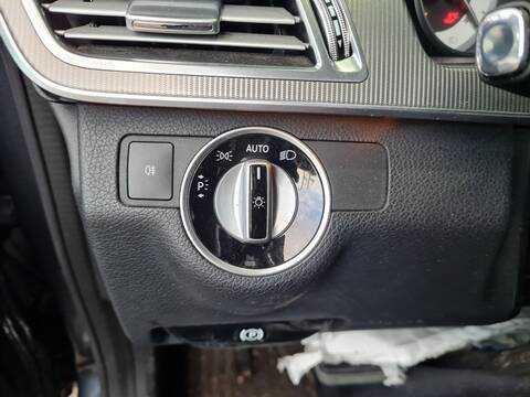 Mando Luces Mercedes Clase E 180 250 CDI BLUEEFFICIENCY 212.003) 204CV 150KW