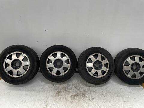 Juego LLantas Kia Carnival 2.9 CRDI LX AUT. 144CV