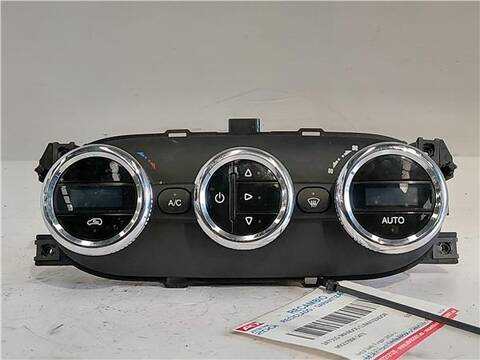 Foto 1ª: Mando Climatizador Iveco Daily 2.3 FG 33 S ... V BATALLA 3000 145CV 107KW FURGON [F1AFL411C] (2015)