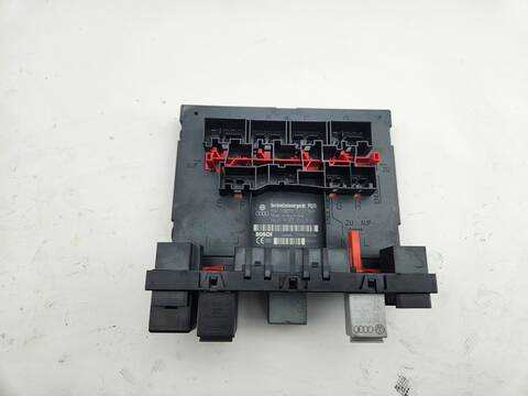 Foto 4ª: Caja Reles Fusibles Volkswagen Golf SPORTLINE BERLINA 140CV 103KW [BKD] (2004)
