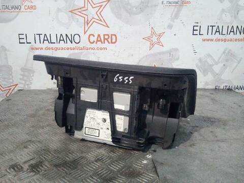 Foto 3ª: Guantera Skoda Octavia SCOUT 4X4 150CV 110KW [CRM] (2017)