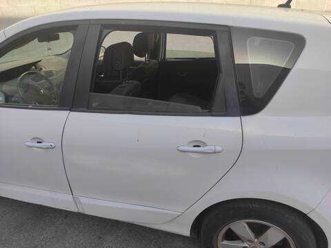 Puerta Trasera Izquierda Renault Scenic K9K832