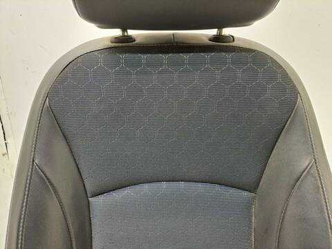 Foto 3ª: Asiento Delantero Izquierdo Ssangyong Tivoli CRYSTAL 4X2 116CV 85KW [673910] (2017)
