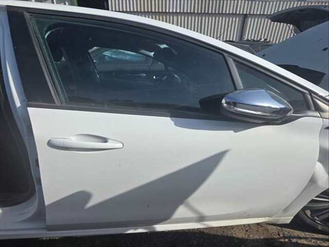 Puerta Delantera Derecha Peugeot 208 STYLE 82CV 60KW